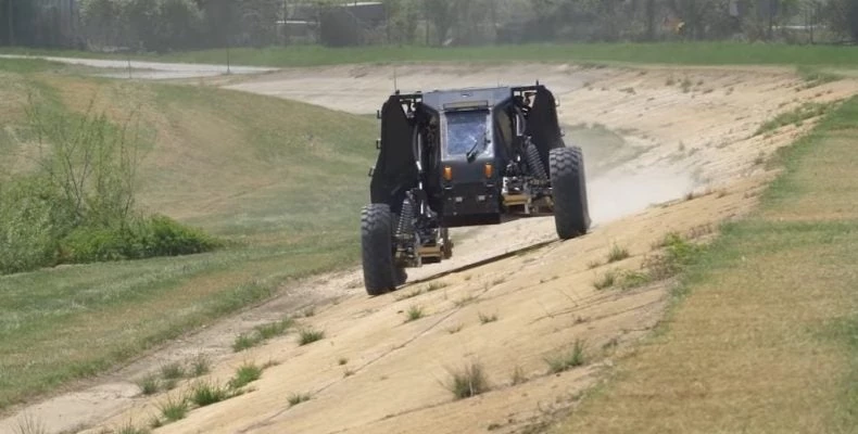 US Army: Επίσημη πρώτη για ένα πρωτότυπο μελλοντικού οχήματος μάχης (Βίντεο)